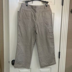 Croft & Barrow stretch capri pants. Size 10
